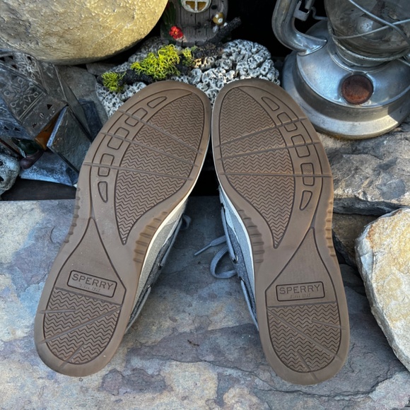 Sperry Women’s Angelfish Varsity Boat Shoe. - Picture 6 of 7